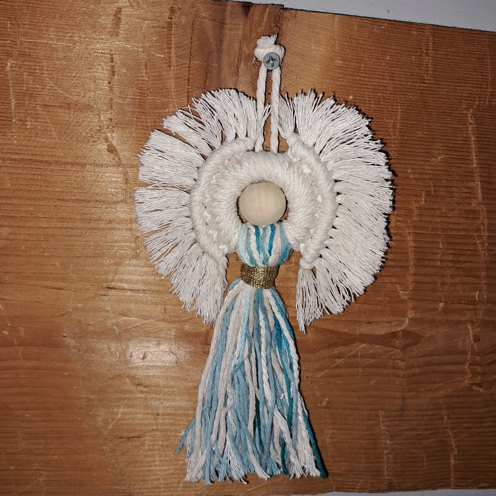 Macrame Angel - Picture 3 of 3